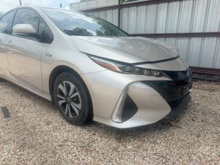 2019 Toyota Prius Prime Premium - Primary Damage Right Image